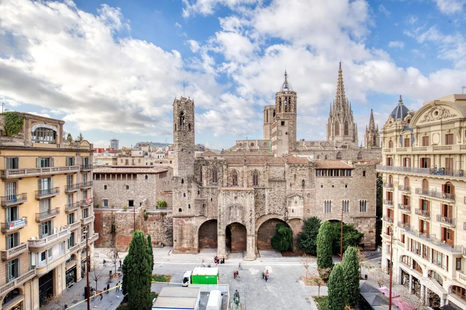 דירות ברצלונה Blueground El Born Cathedral Views Bcn-126